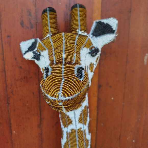 Beaded & Handcrafted Giraffe Head - Picture 6 of 10